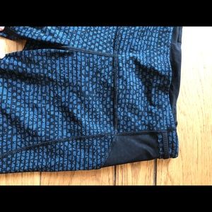Lululemon Blue & Black Mosaic Pattern Leggings